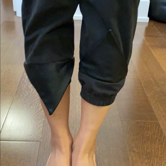 Very unique pants - Picture 8 of 9